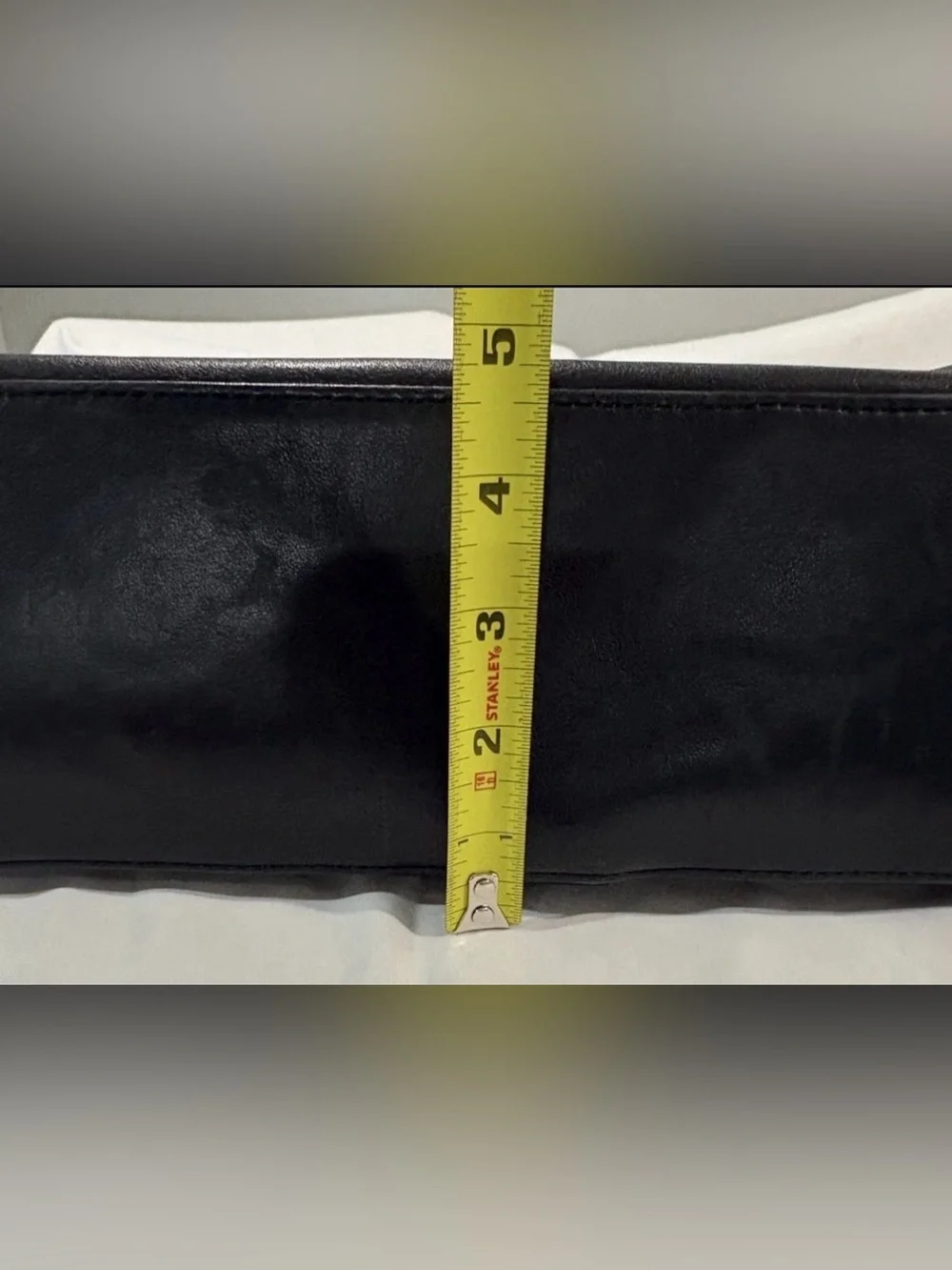 Tumi Business Briefcase Black Leather 16x12” Messenger Work Travel Laptop Bag